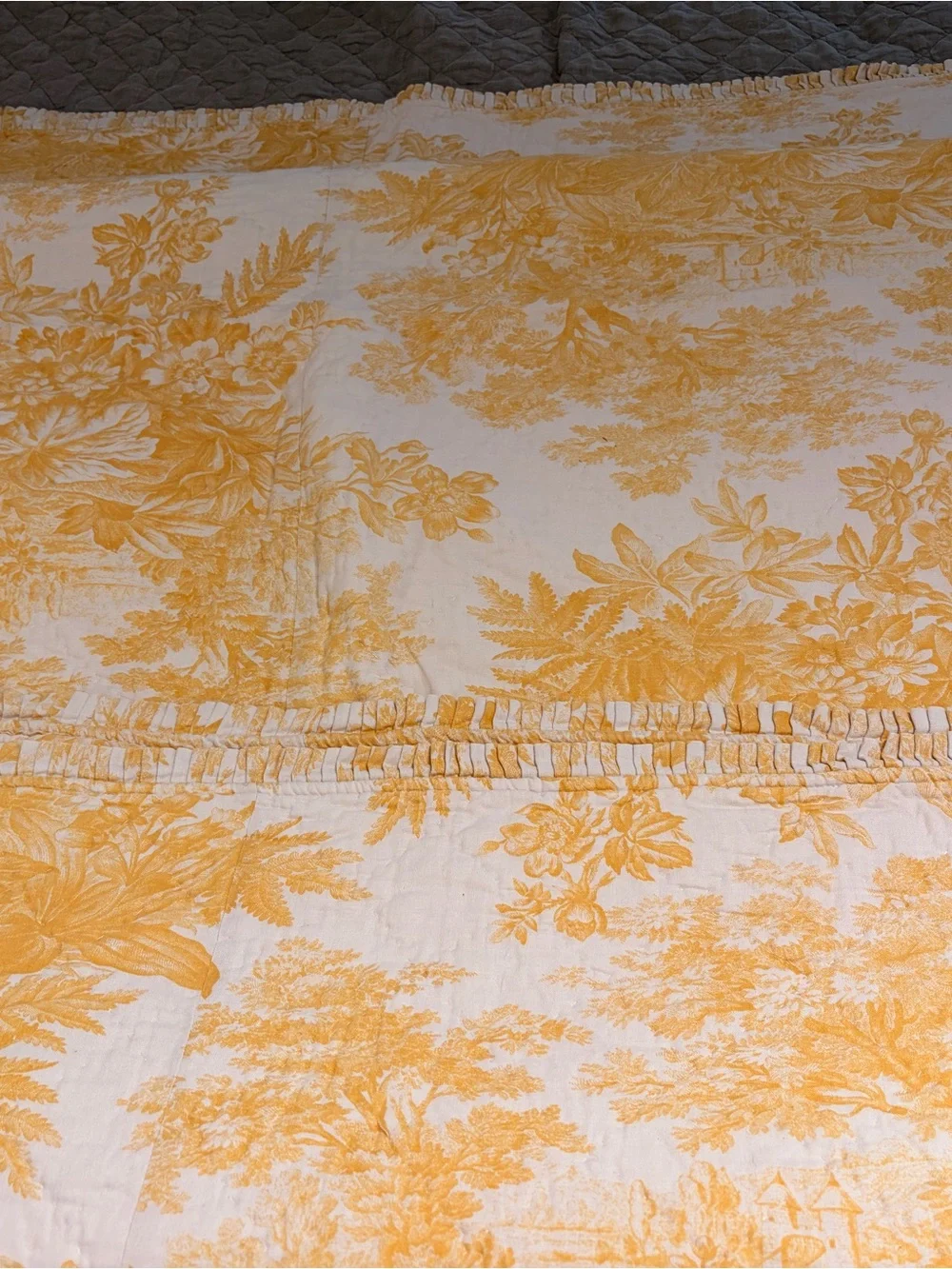 Pottery Barn Matine Marigold Yellow Cream Toile Full/Queen Duvet